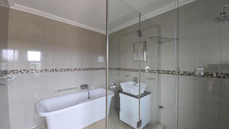 3 Bedroom Property for Sale in Gateway Manor North West